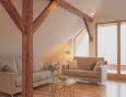 Jak doświetlić poddasze? Lukarnami, oknami połaciowymi a może świetlikami dachowymi?